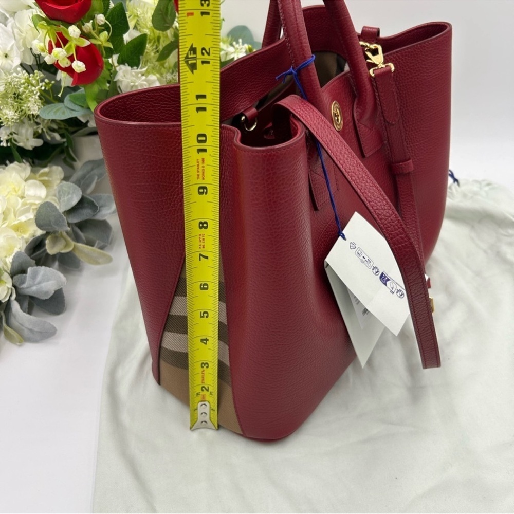 Women’s Burberry banner pebble grain leather tote/shoulder bag Classic check NWT - Picture 15 of 15